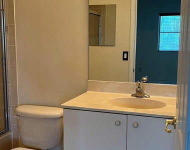 2766 Sw 82nd Avenue - Photo Thumbnail 21