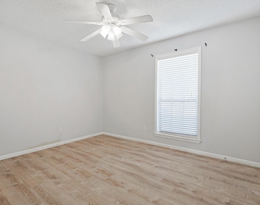 266 Pinyon Lane - Photo Thumbnail 13