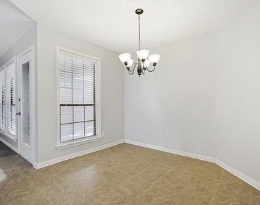266 Pinyon Lane - Photo Thumbnail 5