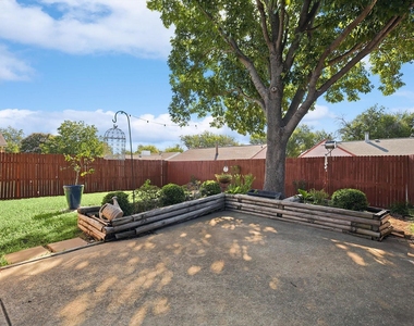 266 Pinyon Lane - Photo Thumbnail 18