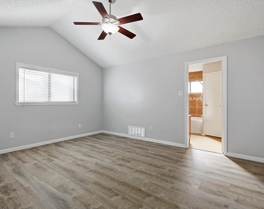 266 Pinyon Lane - Photo Thumbnail 10