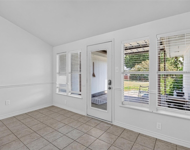 1101 Boyd Drive - Photo Thumbnail 6