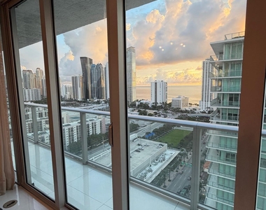330 Sunny Isles Boulevard - Photo Thumbnail 14