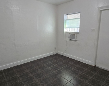 1012 Nw 2nd Avenue - Photo Thumbnail 6