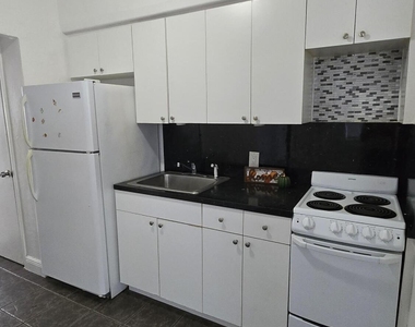 1012 Nw 2nd Avenue - Photo Thumbnail 4