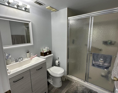 3138 Via Poinciana - Photo Thumbnail 7