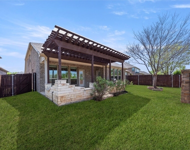 740 Sundrop Drive - Photo Thumbnail 25