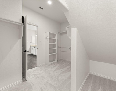 740 Sundrop Drive - Photo Thumbnail 16
