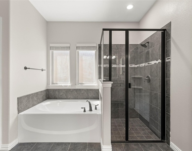 740 Sundrop Drive - Photo Thumbnail 15