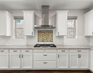 740 Sundrop Drive - Photo Thumbnail 10