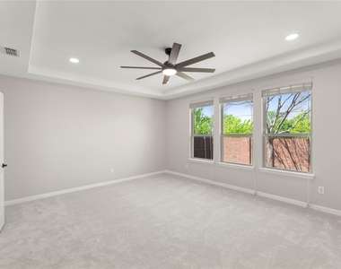 740 Sundrop Drive - Photo Thumbnail 13