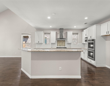 740 Sundrop Drive - Photo Thumbnail 8