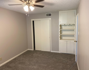 1213 Mary Drive - Photo Thumbnail 12