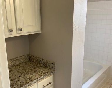 1213 Mary Drive - Photo Thumbnail 9