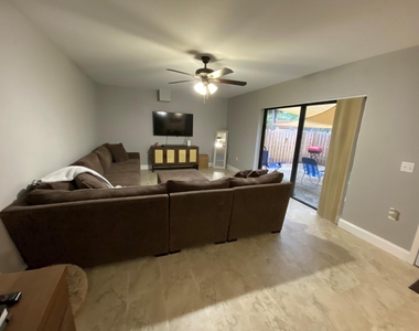 137 Heritage Way - Photo Thumbnail 1