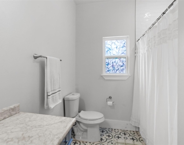 2200 N Beaton Street - Photo Thumbnail 18