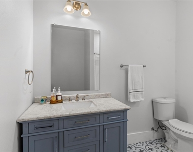 2200 N Beaton Street - Photo Thumbnail 19