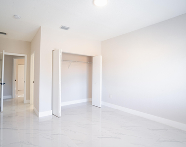 2284 Nw 82nd Street - Photo Thumbnail 11