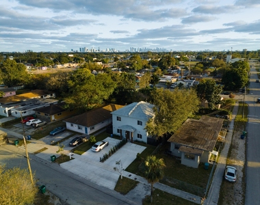 2284 Nw 82nd Street - Photo Thumbnail 18