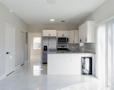 2284 Nw 82nd Street - Photo Thumbnail 1