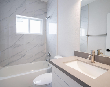 2284 Nw 82nd Street - Photo Thumbnail 13