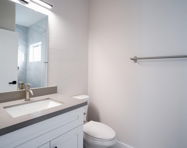 2284 Nw 82nd Street - Photo Thumbnail 7