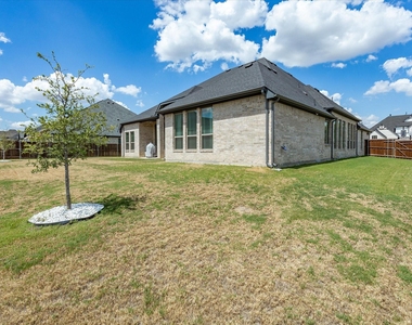 1901 Rockwood Lane - Photo Thumbnail 36