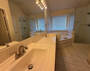 337 Sycamore Drive - Photo Thumbnail 13