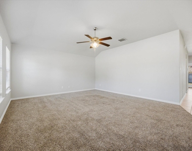 408 Northgate Drive - Photo Thumbnail 5