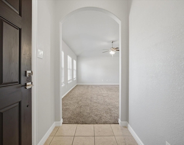 408 Northgate Drive - Photo Thumbnail 4