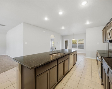 408 Northgate Drive - Photo Thumbnail 11