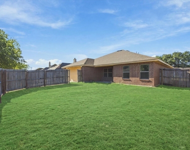 408 Northgate Drive - Photo Thumbnail 25