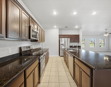 408 Northgate Drive - Photo Thumbnail 10