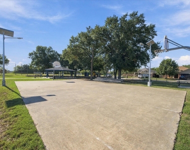 408 Northgate Drive - Photo Thumbnail 26