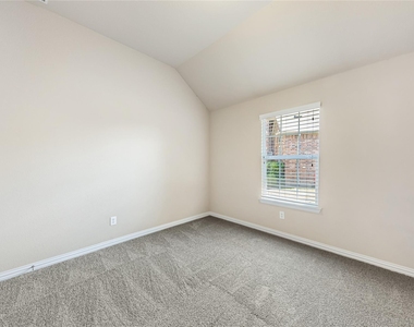 928 Wellington Drive - Photo Thumbnail 10
