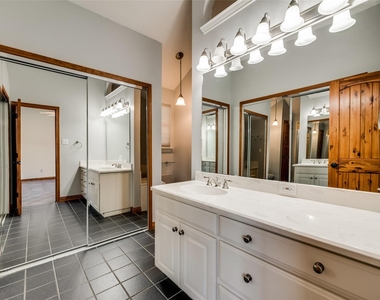 1307 E Branch Hollow Drive - Photo Thumbnail 13