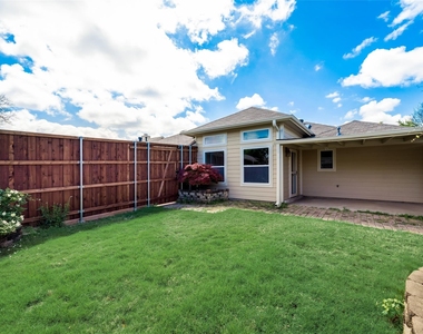 1307 E Branch Hollow Drive - Photo Thumbnail 19