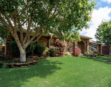 1307 E Branch Hollow Drive - Photo Thumbnail 5