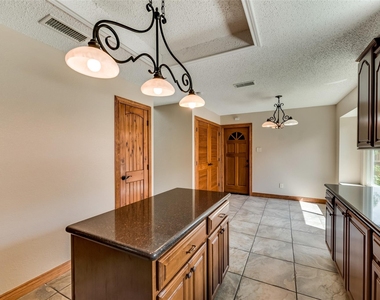 1307 E Branch Hollow Drive - Photo Thumbnail 8