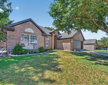 2720 Windstone Way - Photo Thumbnail 2