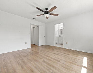 4153 Coral Springs Drive - Photo Thumbnail 18