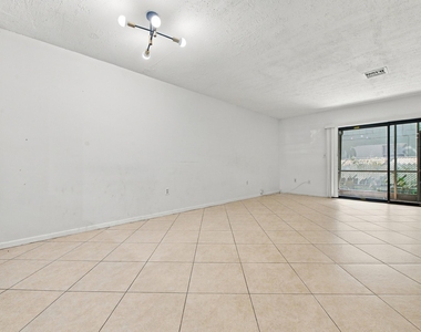 4153 Coral Springs Drive - Photo Thumbnail 8