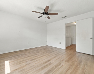 4153 Coral Springs Drive - Photo Thumbnail 19