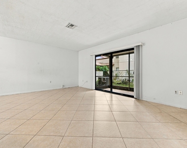 4153 Coral Springs Drive - Photo Thumbnail 12