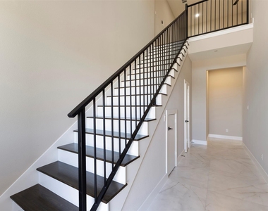 2382 Usman Drive - Photo Thumbnail 3