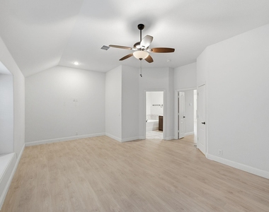 7428 Wispy Willow Lane - Photo Thumbnail 13