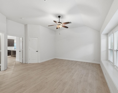 7428 Wispy Willow Lane - Photo Thumbnail 15