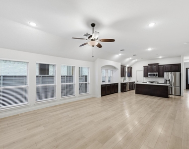 7428 Wispy Willow Lane - Photo Thumbnail 6