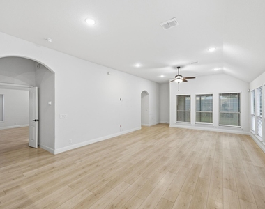 7428 Wispy Willow Lane - Photo Thumbnail 11