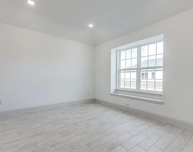 605 Parrino Parkway - Photo Thumbnail 13